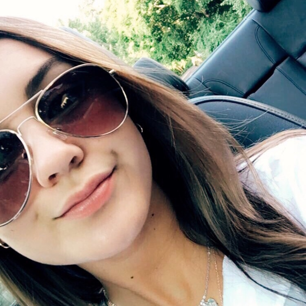 Meet your Posher, Alyssa